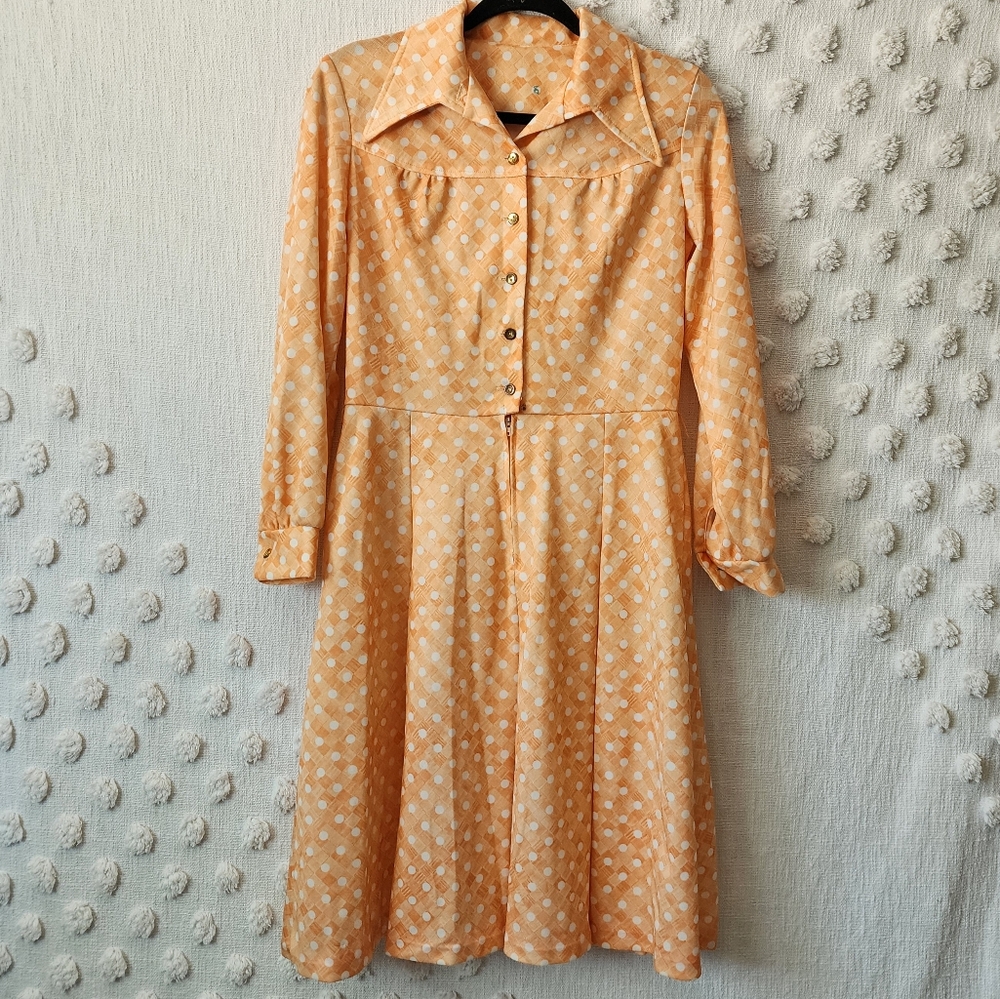 Vintage 70s Polyester Orange and White Polka-dot Basket Pattern Longsleeve Dress
